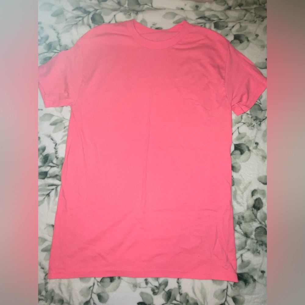 womens sm solid neon pink tshirt